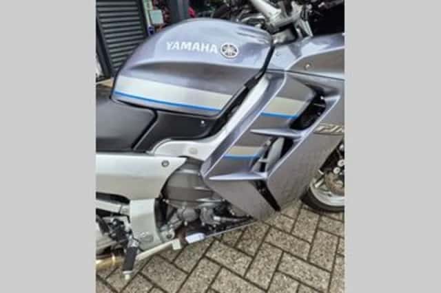 Yamaha FJR1300 (2004) thumbnail 3