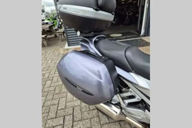 Yamaha FJR1300 (2004) thumbnail 4