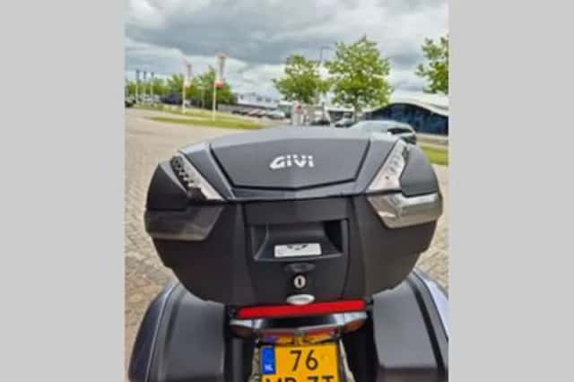 Yamaha FJR1300 (2004) thumbnail 5