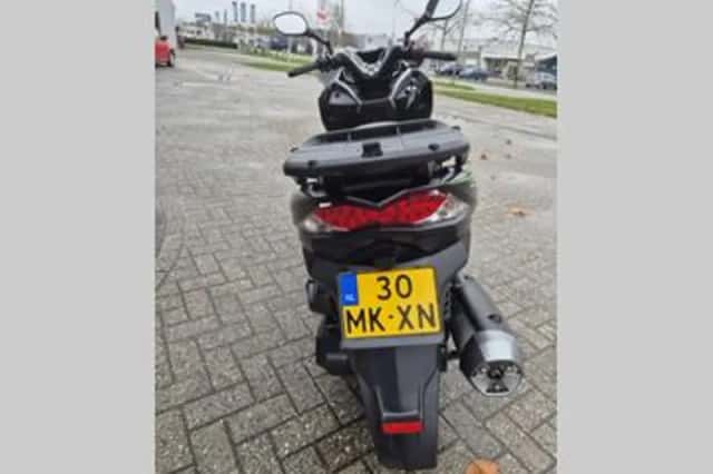 Kawasaki J 300 (2019) thumbnail 5
