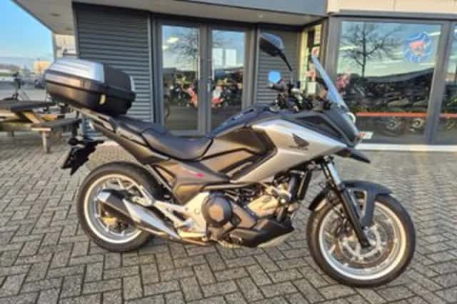 Honda NC750X (2017) thumbnail 1