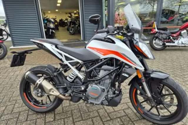 KTM Duke 390 (2022) thumbnail 1