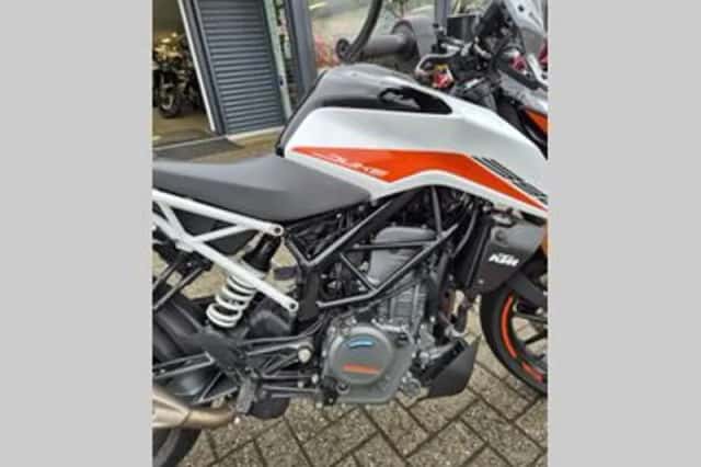 KTM Duke 390 (2022) thumbnail 3
