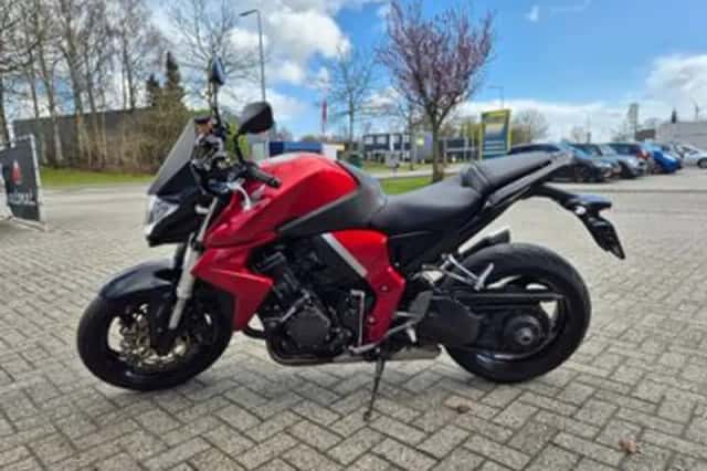 Honda CB1000R (2011) thumbnail 4