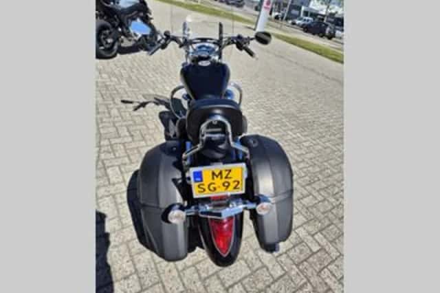 Yamaha XVS 1300 A Midnight Star (2011) thumbnail 3