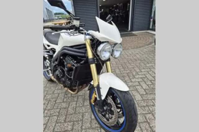 Triumph Speed Triple (2006) thumbnail 2