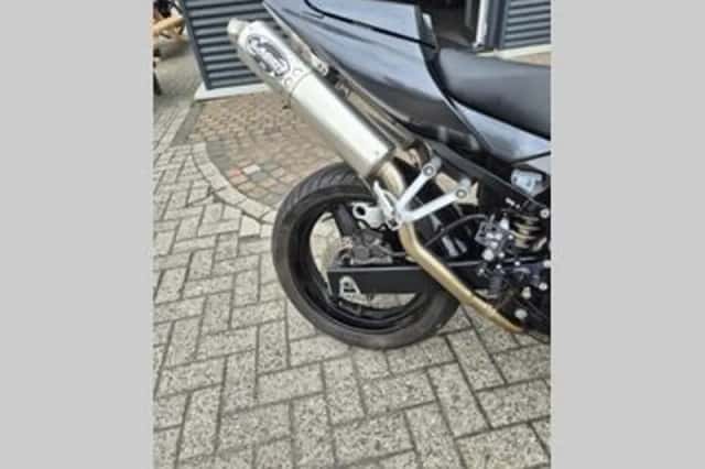 Suzuki SV650S (2006) thumbnail 4