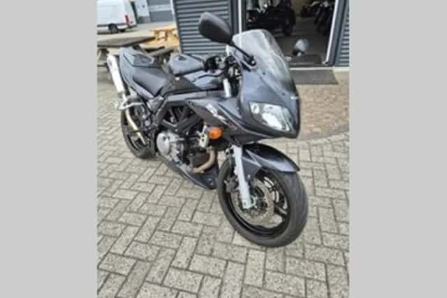 Suzuki SV650S (2006) thumbnail 6
