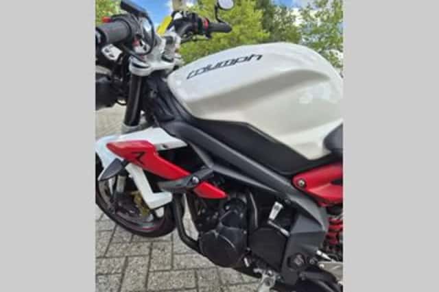 Triumph Street Triple R (2013) thumbnail 5