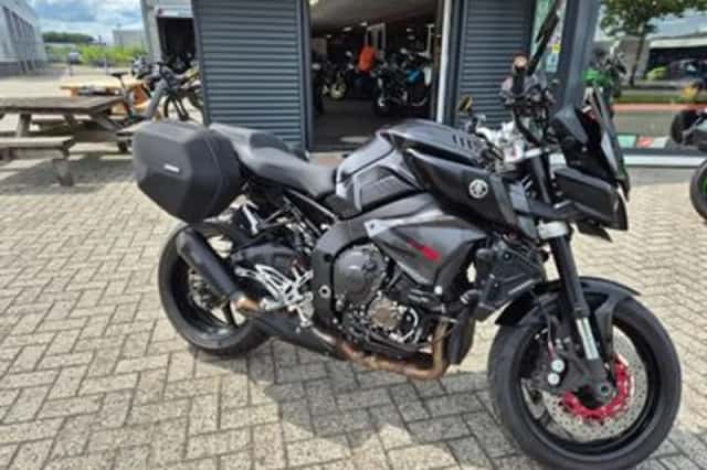 Yamaha MT-10 (2017) thumbnail 1