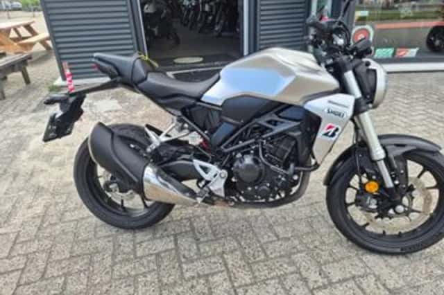 Honda CB300R (2018) thumbnail 1