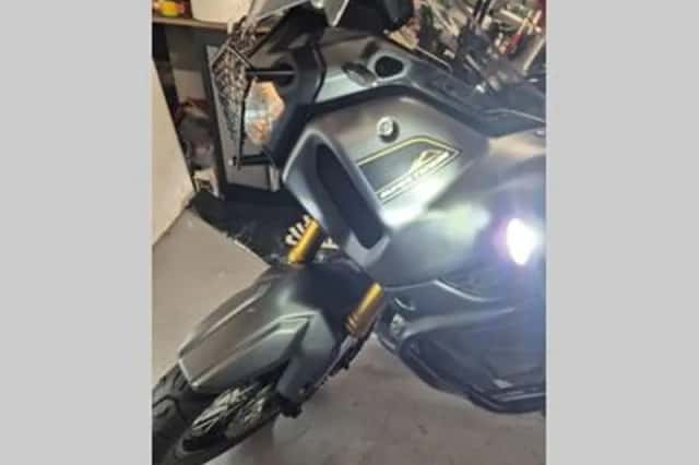 Yamaha XT 1200 Z Super Tenere (2014) thumbnail 3
