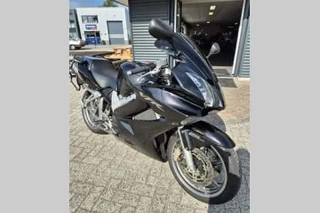 Honda VFR800 (2008) thumbnail 2