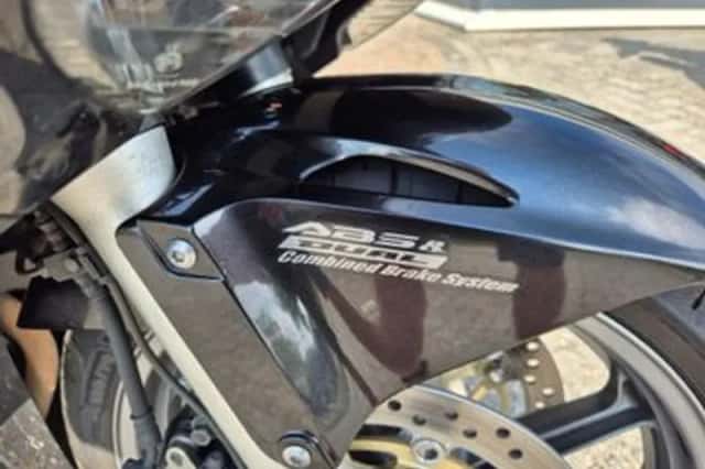 Honda VFR800 (2008) thumbnail 3