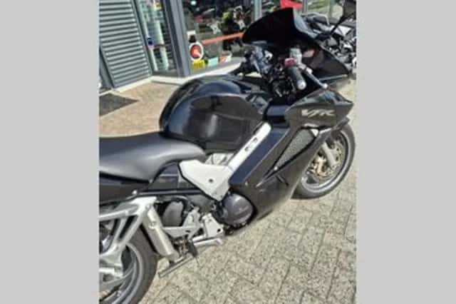 Honda VFR800 (2008) thumbnail 5