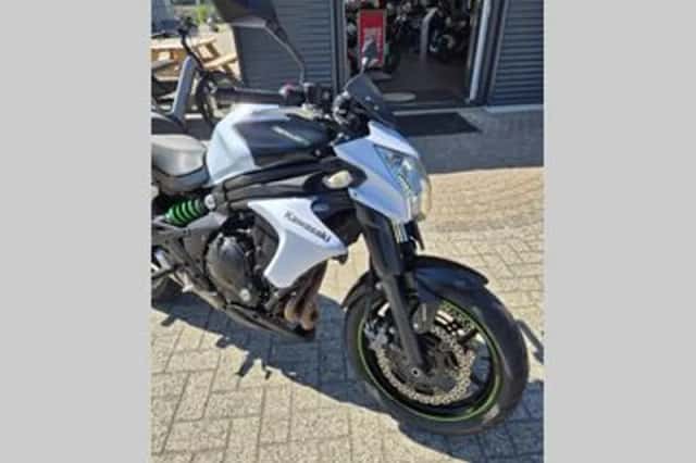 Kawasaki ER-6n (2015) thumbnail 2