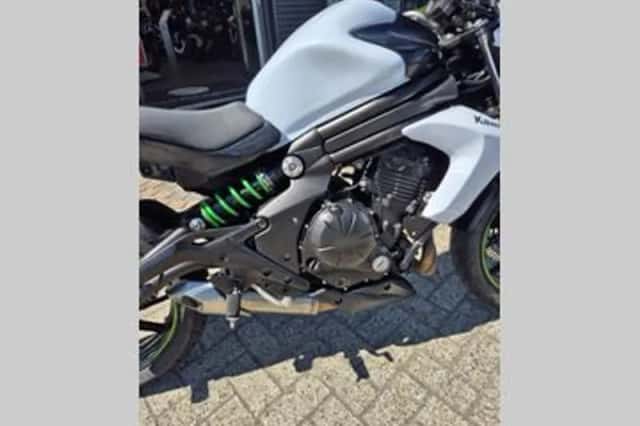 Kawasaki ER-6n (2015) thumbnail 4