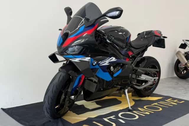 BMW M 1000 RR (2023) thumbnail 1