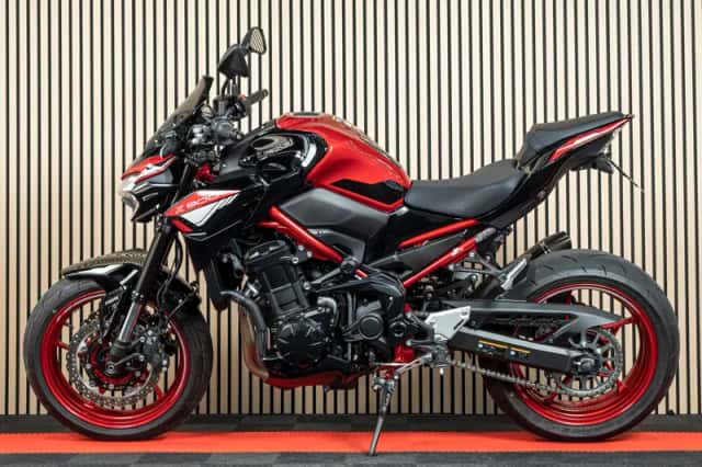 Kawasaki Z900 (2024) thumbnail 6
