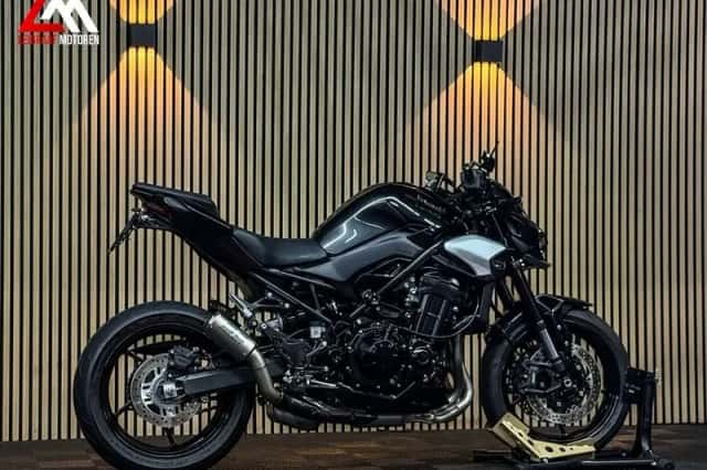 Kawasaki Z900 (2025) thumbnail 4