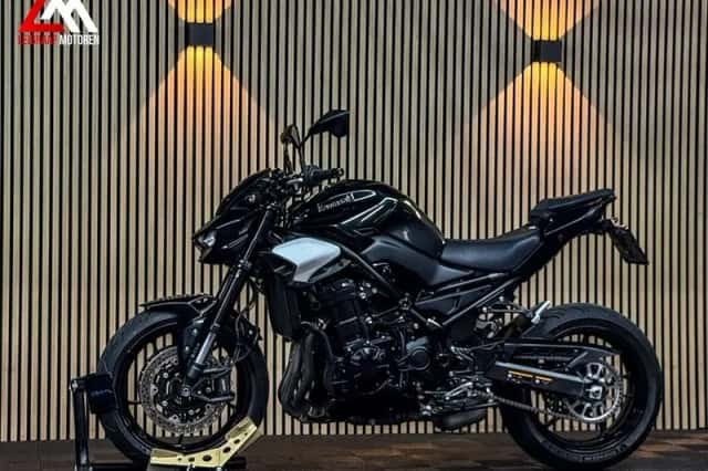 Kawasaki Z900 (2025) thumbnail 6