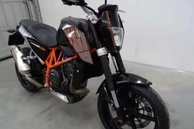 KTM 690 Duke (2012) thumbnail 2