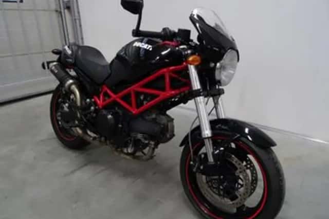 Ducati M 695 (2007) thumbnail 2