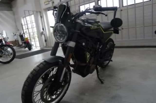 Husqvarna Svartpilen 401 (2020) thumbnail 3