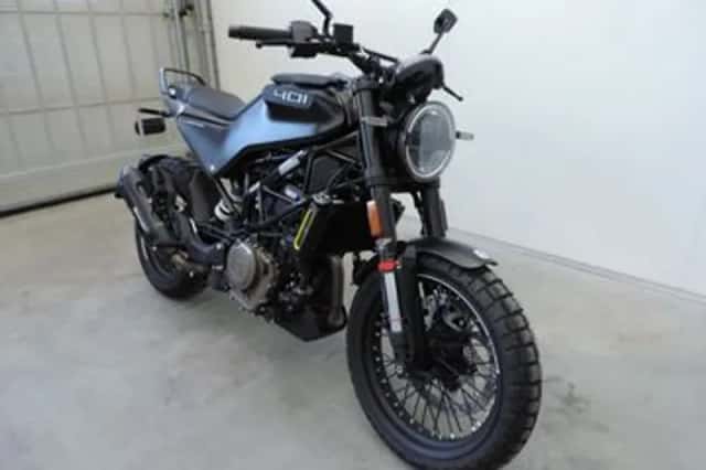 Husqvarna Svartpilen 401 (2022) thumbnail 2