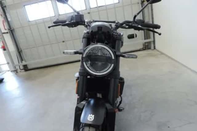 Husqvarna Svartpilen 401 (2022) thumbnail 4