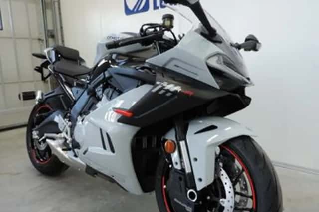CFMoto 675SR-R (2026) thumbnail 2