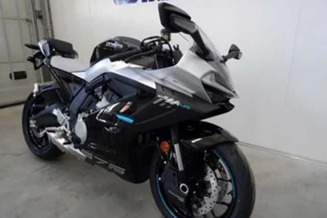 CFMoto 675SR-R (2026) thumbnail 2