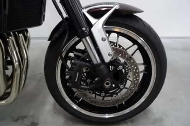 Kawasaki Z900RS (2018) thumbnail 6