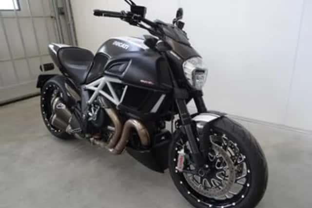 Ducati Diavel (2014) thumbnail 2