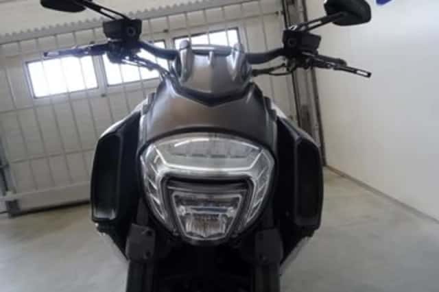 Ducati Diavel (2014) thumbnail 4