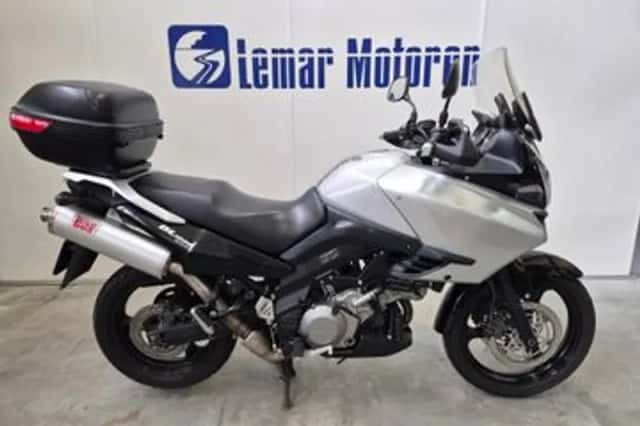 Suzuki V-Strom (2006) thumbnail 1