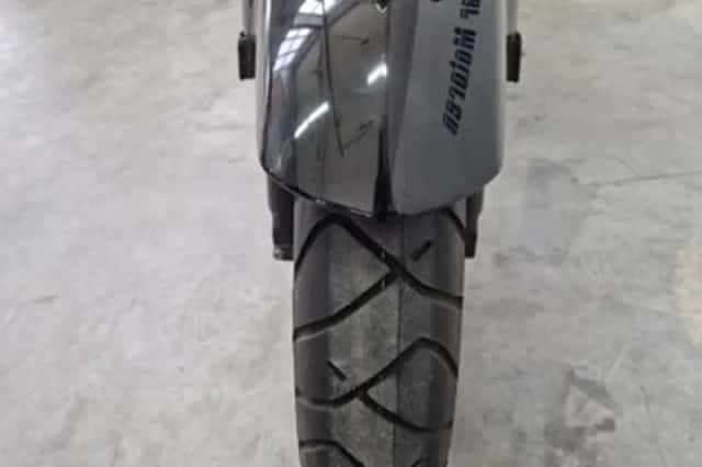 Suzuki V-Strom (2006) thumbnail 5
