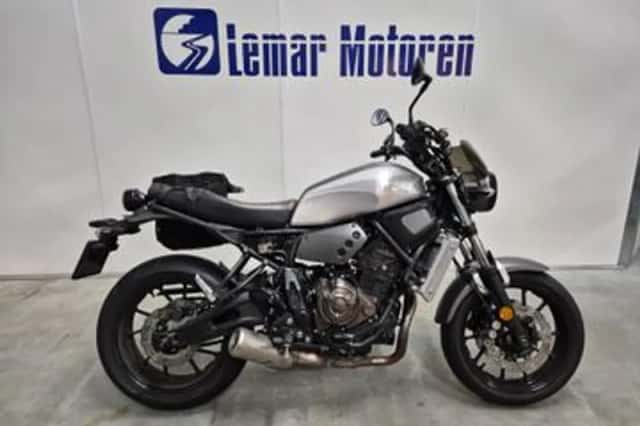 Yamaha XSR700 (2016) thumbnail 1