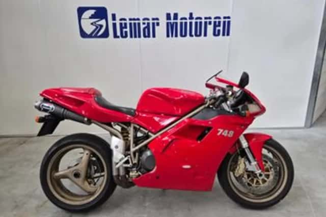 Ducati 748 (2000) thumbnail 1