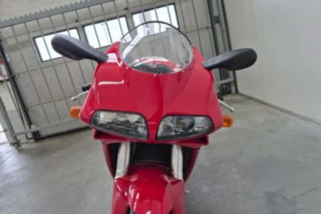 Ducati 748 (2000) thumbnail 4