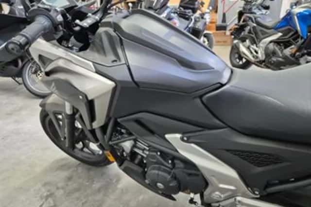 Honda NC750X (2021) thumbnail 5