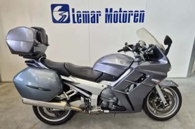 Yamaha FJR1300 (2004) thumbnail 1