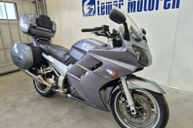 Yamaha FJR1300 (2004) thumbnail 2