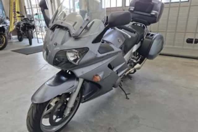 Yamaha FJR1300 (2004) thumbnail 3