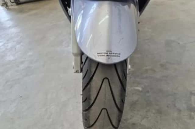 Yamaha FJR1300 (2004) thumbnail 5