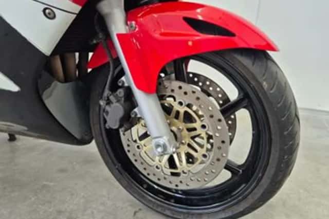 Honda CBR600F (1997) thumbnail 3