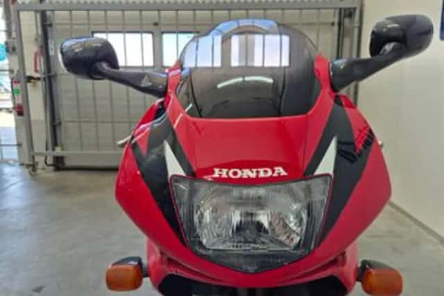 Honda CBR600F (1997) thumbnail 5