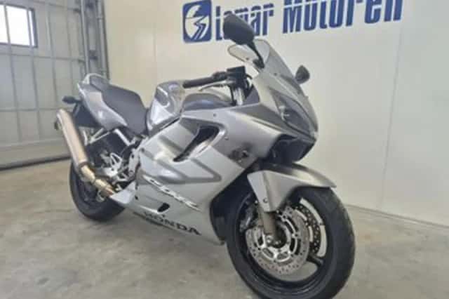 Honda CBR600F (2005) thumbnail 2