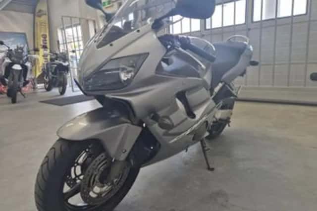 Honda CBR600F (2005) thumbnail 3