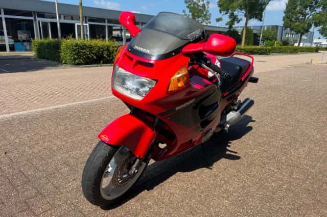 Honda CBR 1000 F (1990) thumbnail 3